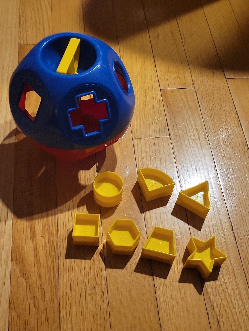 Tupperware Shape O Ball Vintage Toy